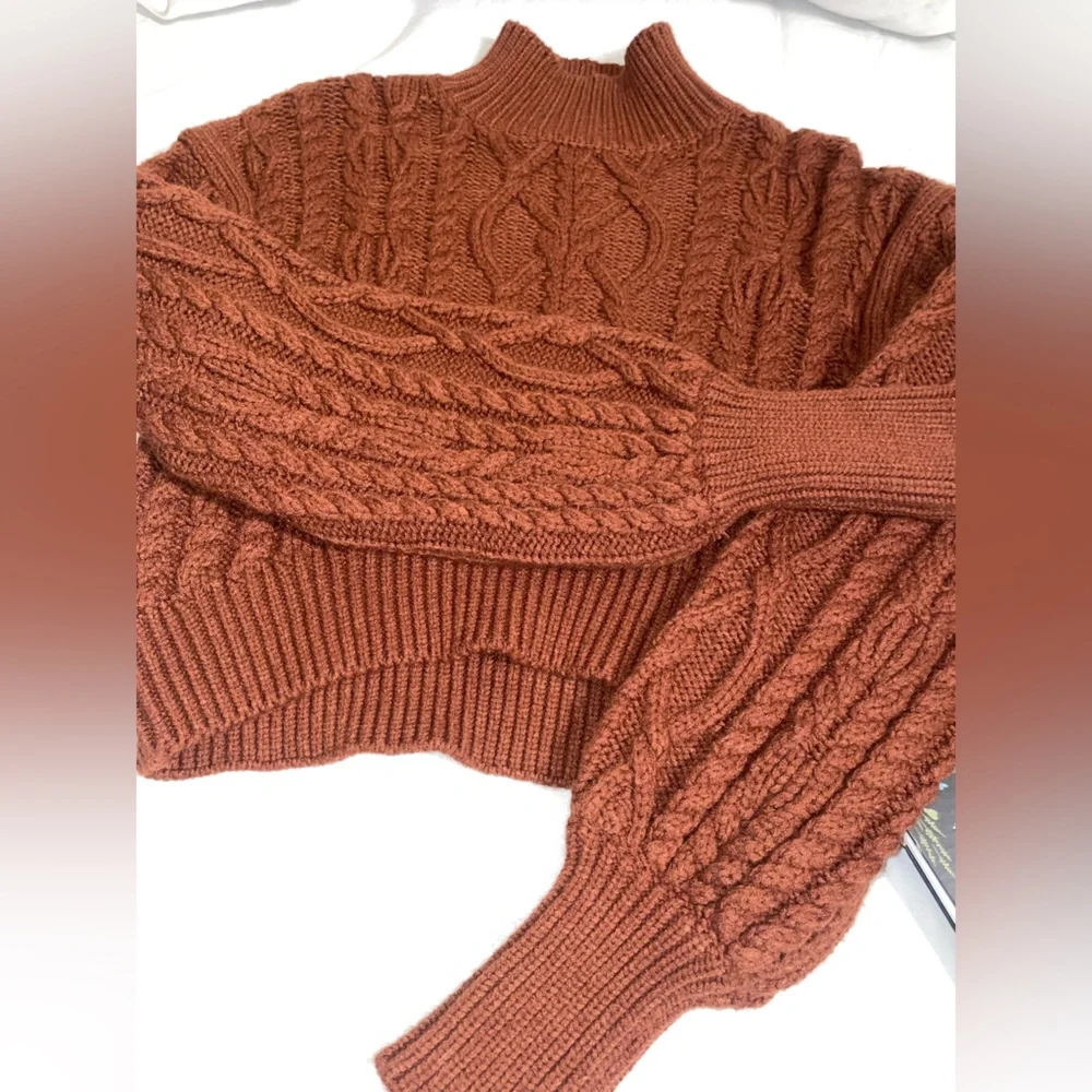 Sweater - Picture 1 of 5